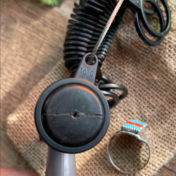 Native Navajo Silver Ring - Picture 13 of 14